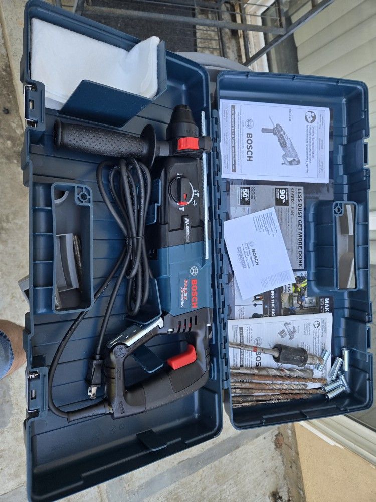 Bosch Roto Hammer (Read Discription Below) 