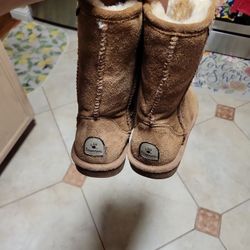 Bearpaw Boots For Women's Size L Authentic  