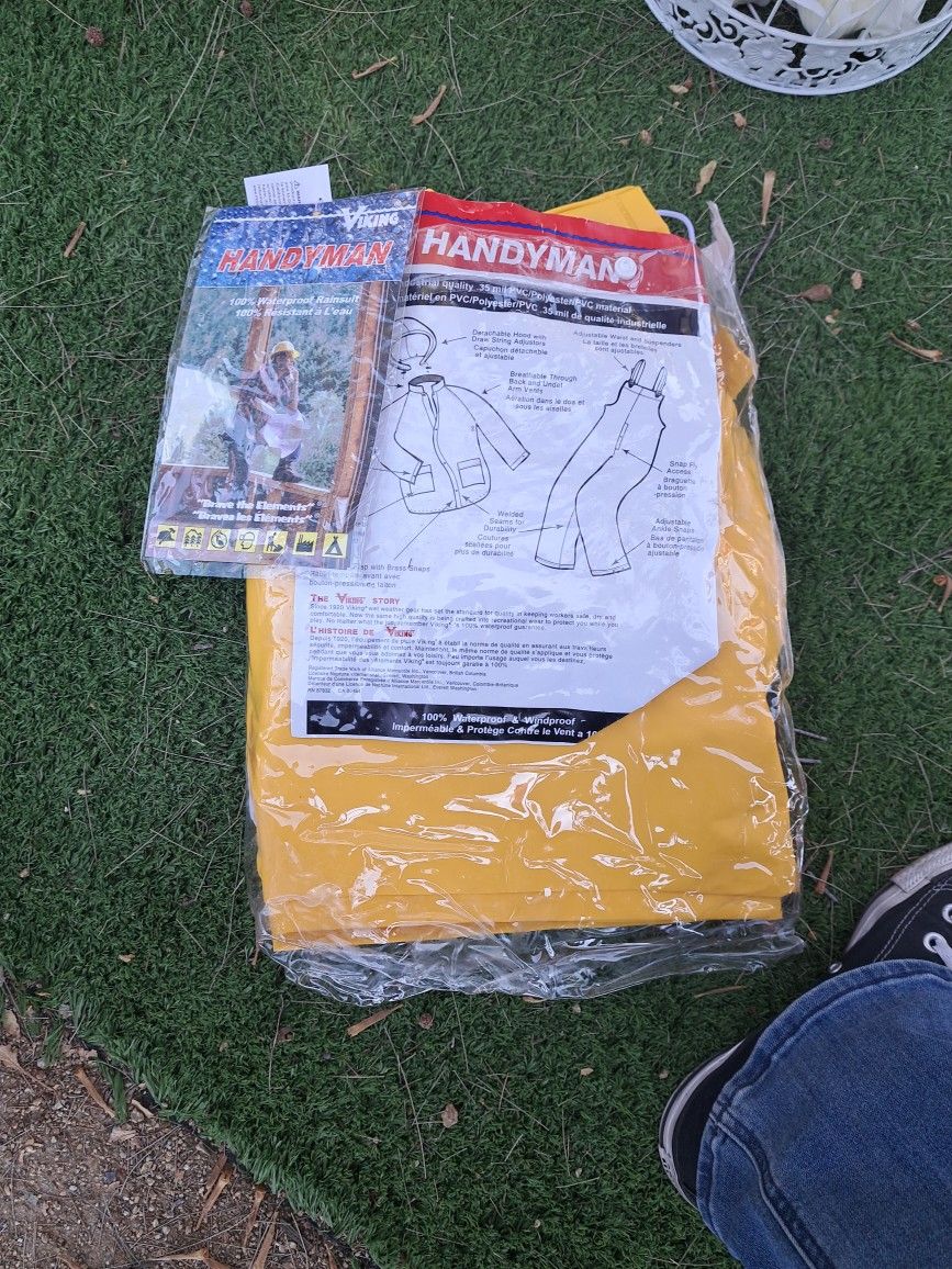 Rain suit