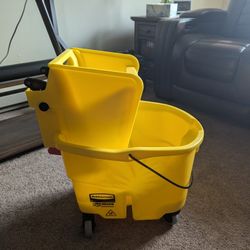 Bucket And Ringer Like New