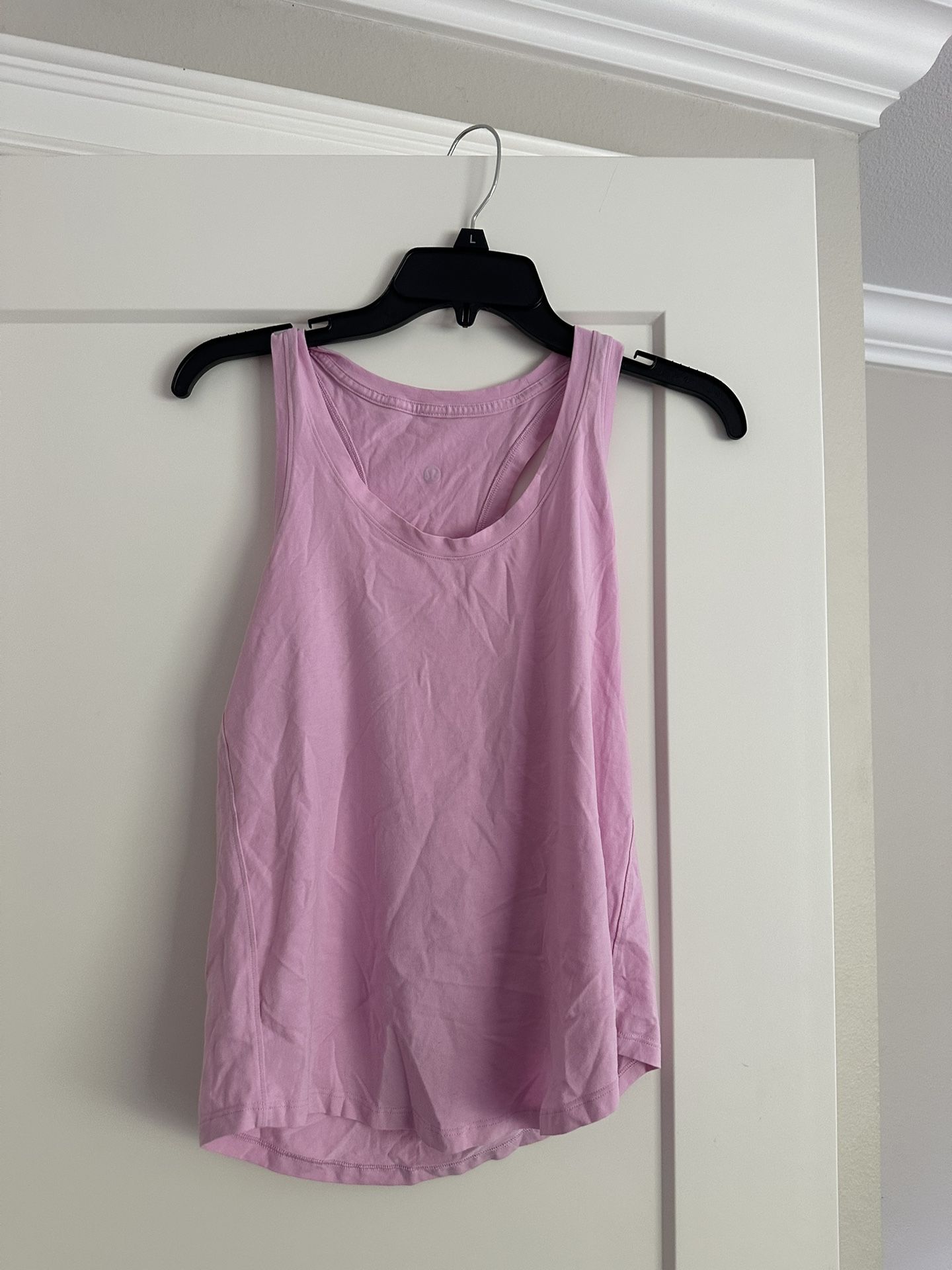 Women pink athletic tank top