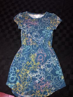 Girls size 4 lularoe disney dress and flowers 🌺 dress