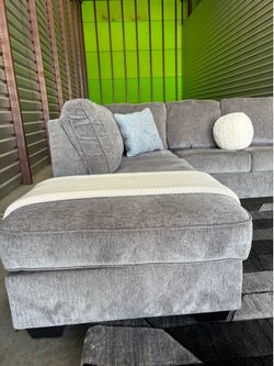 Like NEW Ashley furniture sectional sofa couch (Delivery AVAILABLE )