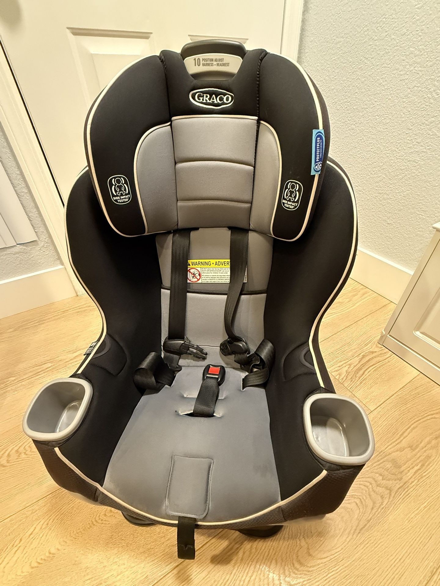 2 car seats