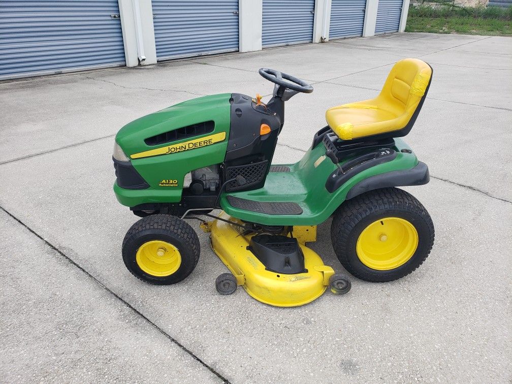 John Deere LA130 Riding lawn Mower, 21hp Engine, 48" Deck And Hydrostatic Transmission