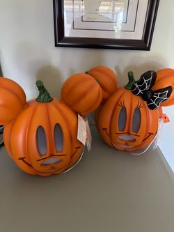 Set of Disney Mickey & Minnie LED Light Up Pumkin (Home Depot)
