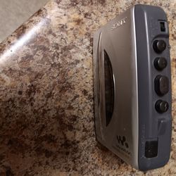 Sony Walkman With F/m Radio  Tape Player 