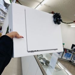 MacBook Air M2 8gb Ram 256gb SSD 