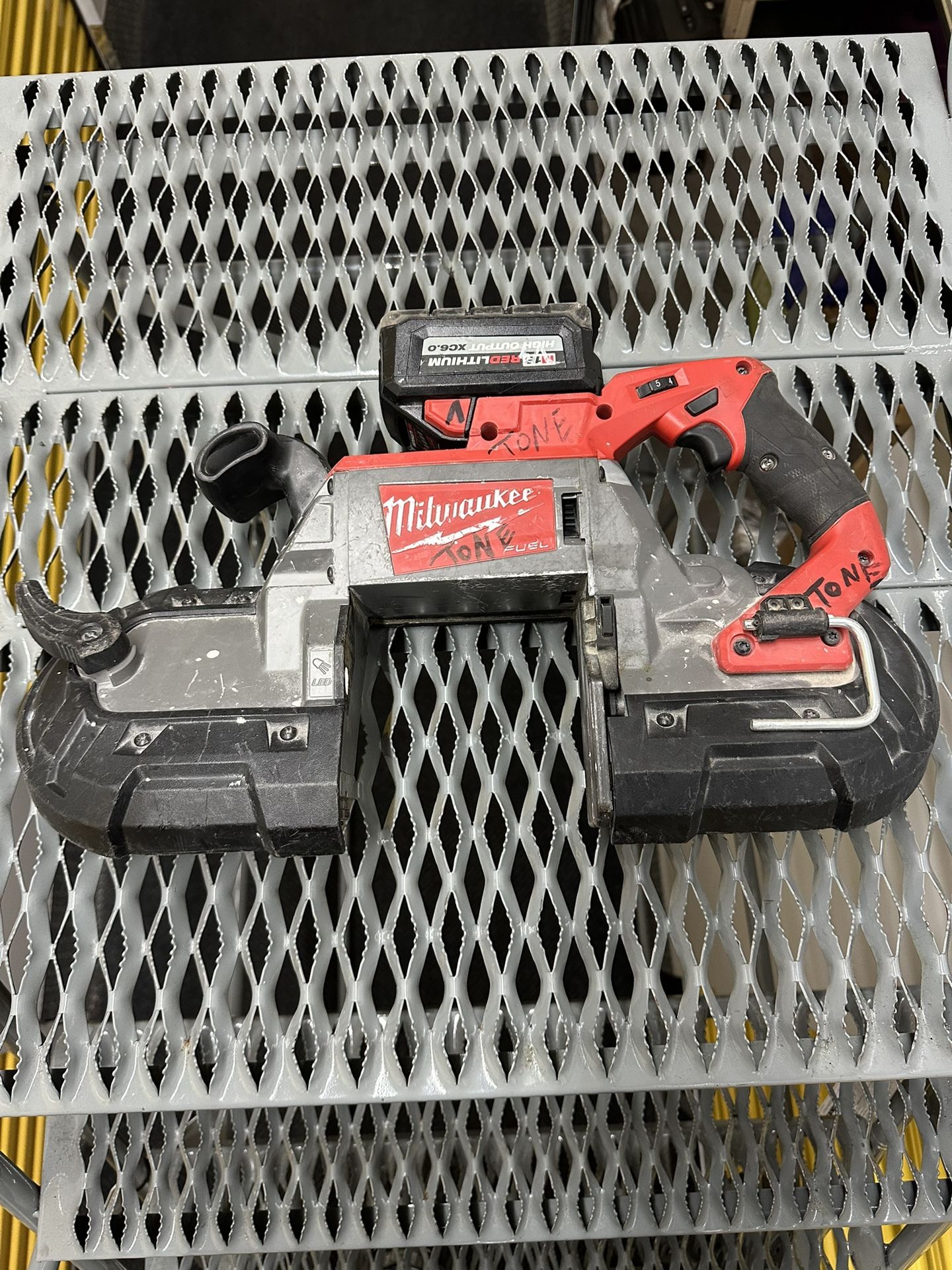 Milwaukee Deep cut M18 With Battery 