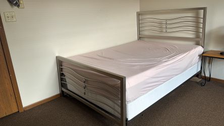 Full Size Bed Set