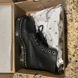 Dr. Martins 