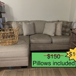 ASHLEY SECTIONAL COUCH