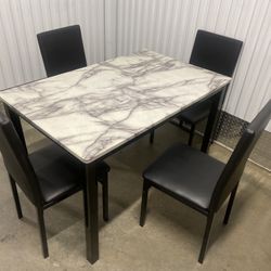FREE DELIVERY AND INSTALLATION - Small dinner room set 5 pieces