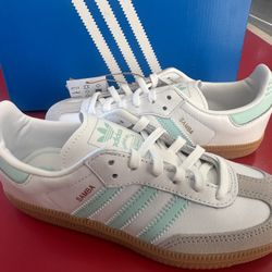 Adidas Kids Shos , Size # 2c , $35 Firm 