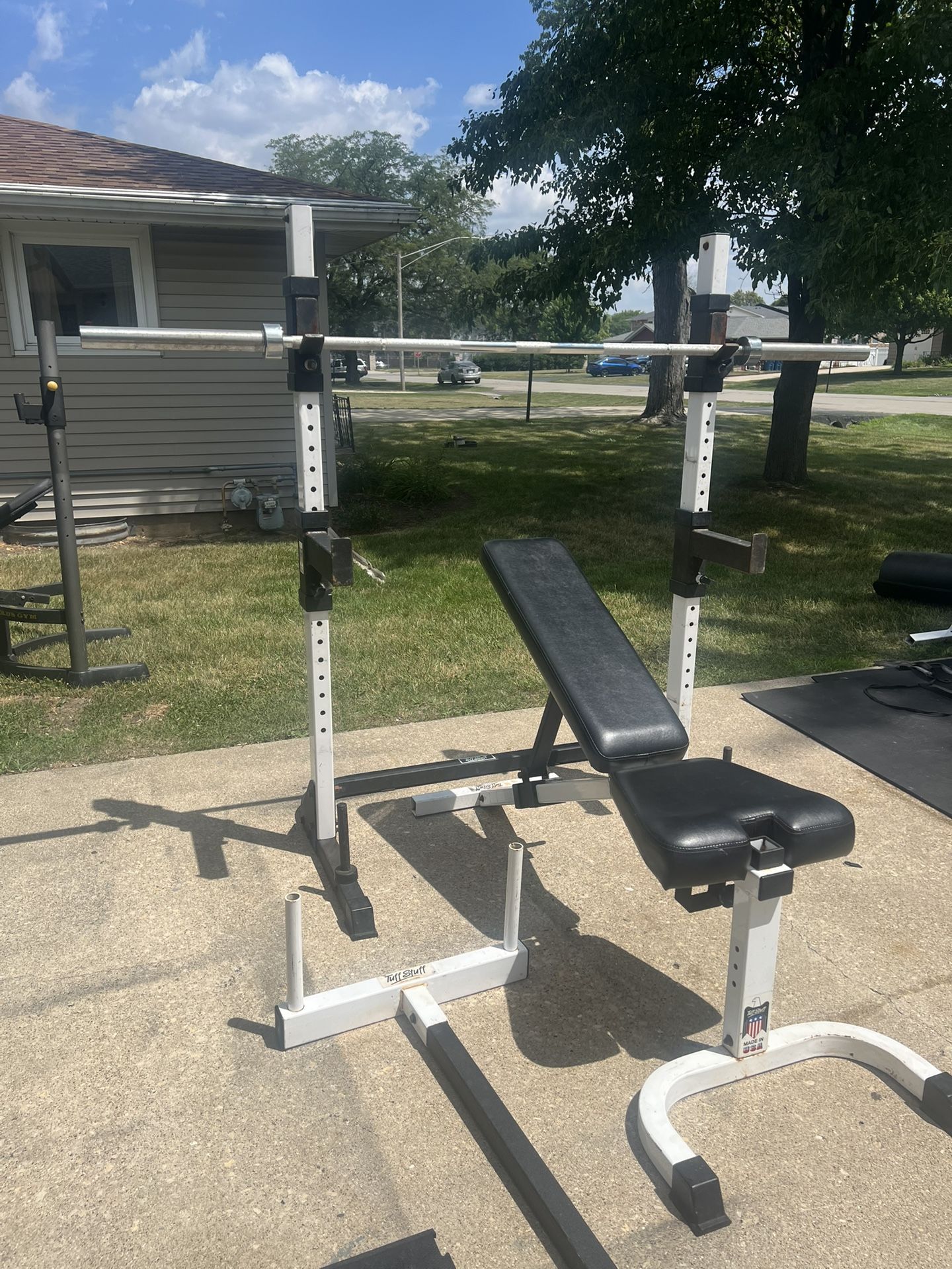 Squat/bench Rack And Utility Weight Bench