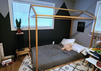 House Frame Kid Bed (Twin)