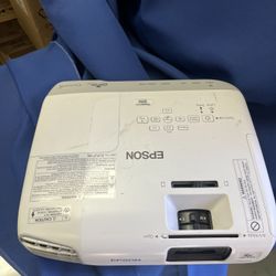 EPSON LCD PROJECTOR model: H688A Nothing wrong. Comes with power cord.