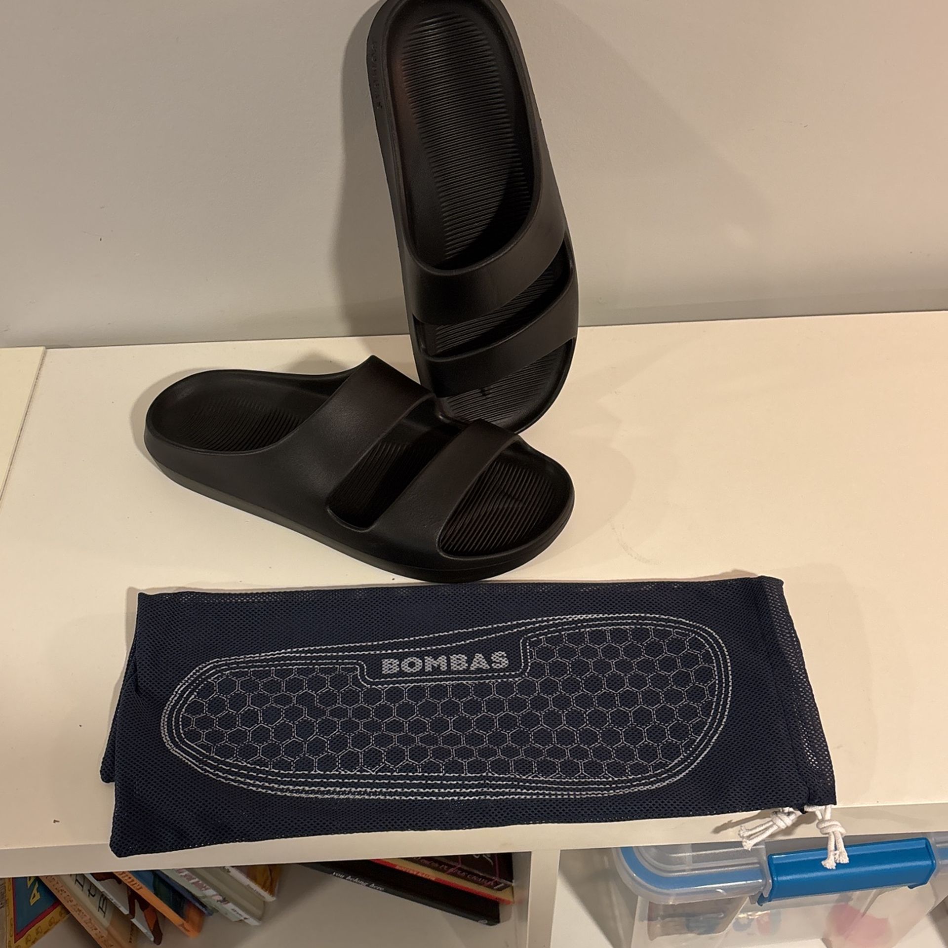 Bombas Friday Slide Sandals - Size 10 (M)
