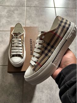 Women Burberry Shoes