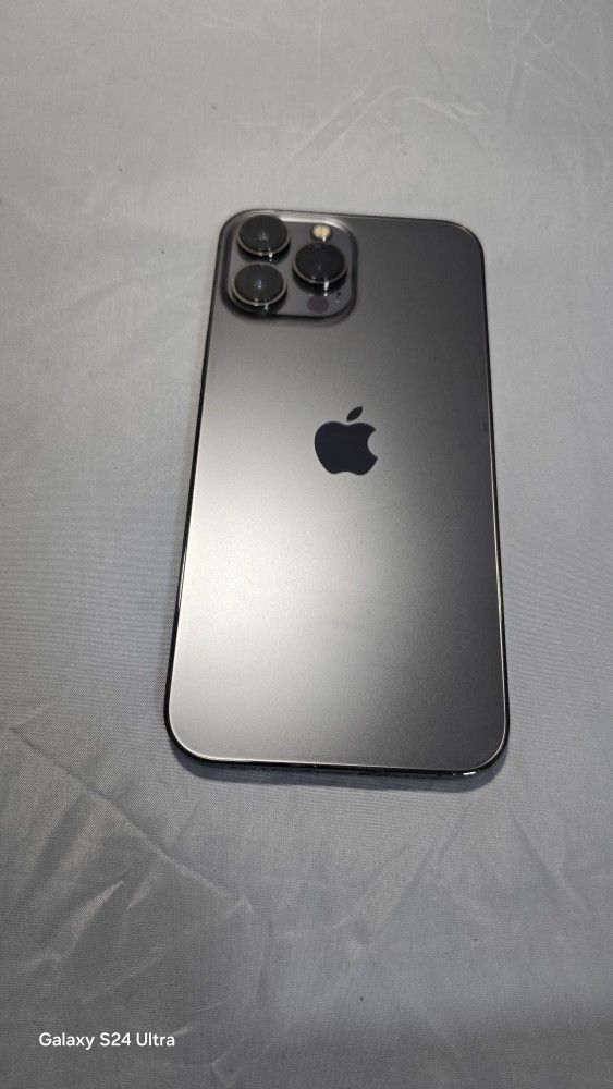 Locked To Owner Iphone  13 Pro Max  256GB 