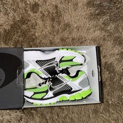 Nike size 6.5 men brand new