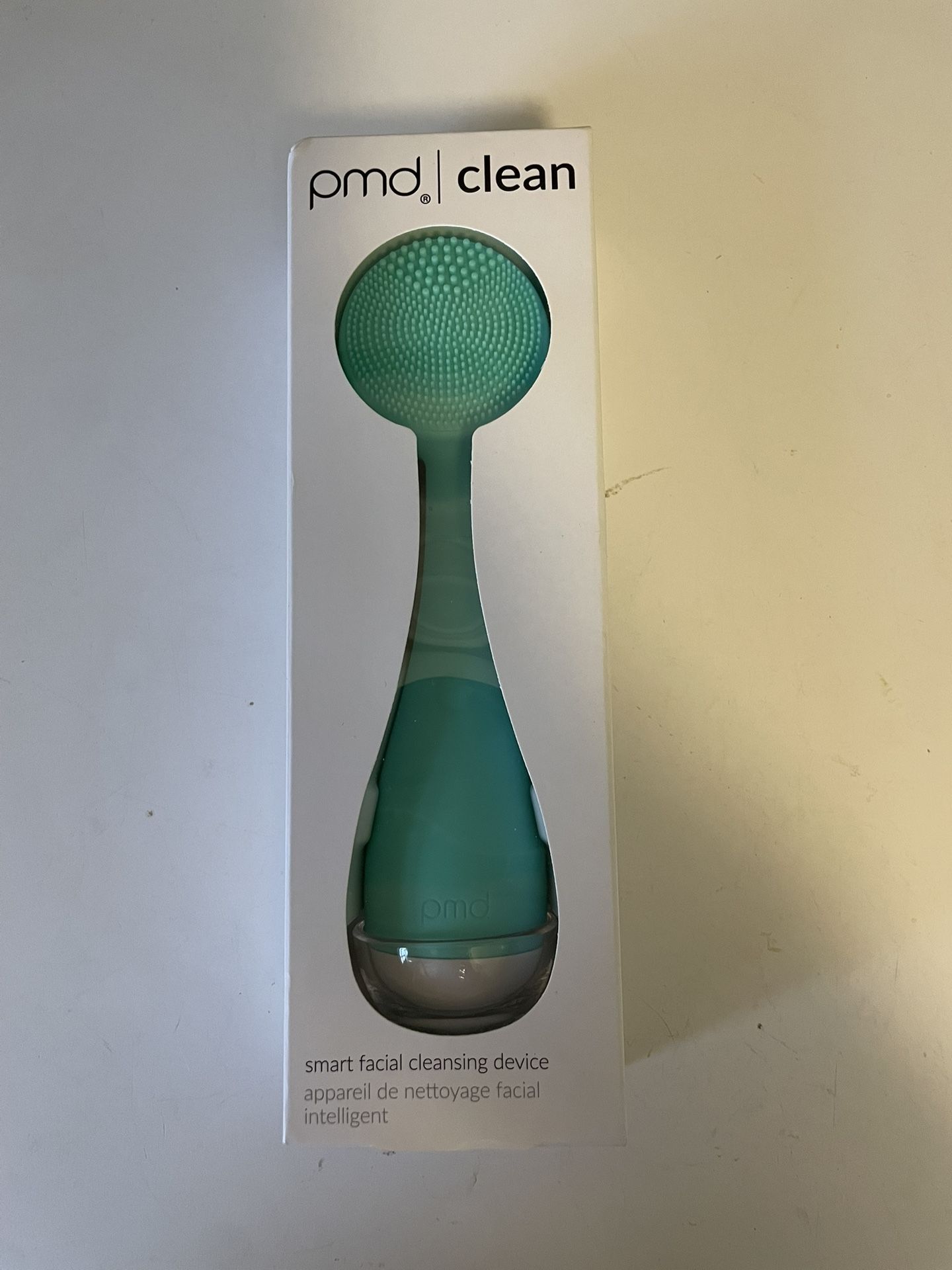 PMD Clean Smart Facial Cleansing Silicone Device Teal Ergo SonicGlow Technology