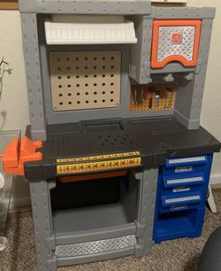 Tool station