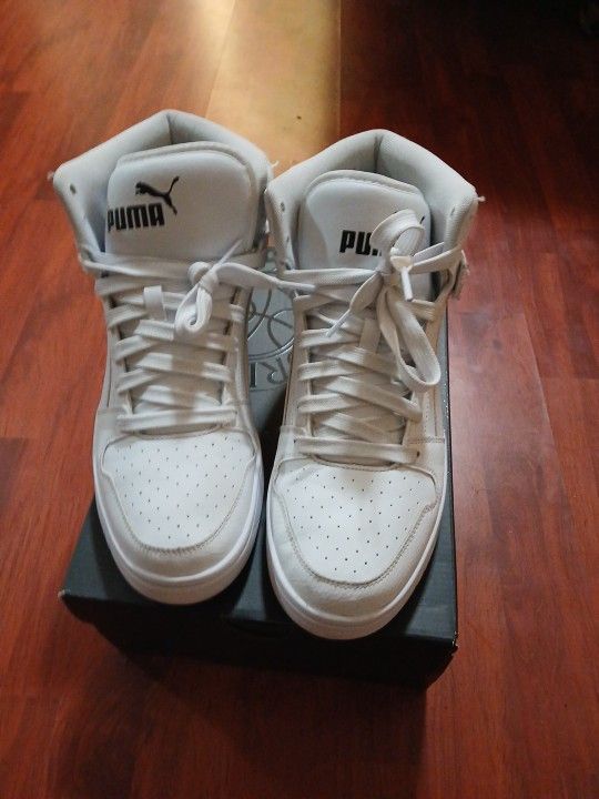 Pumas All White