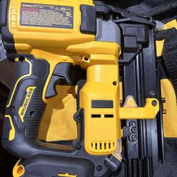 DEWALT 23GA PIN NAILER KIT