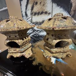 A pair of Innocent Tea Candle Holder