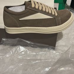 Rick Owens x Vans – Brown (Size EU 44 / US Men’s 11) Exclusive Rick Owens DRKSHDW x Vans collab in the brown colorway. Built with premium suede/canvas