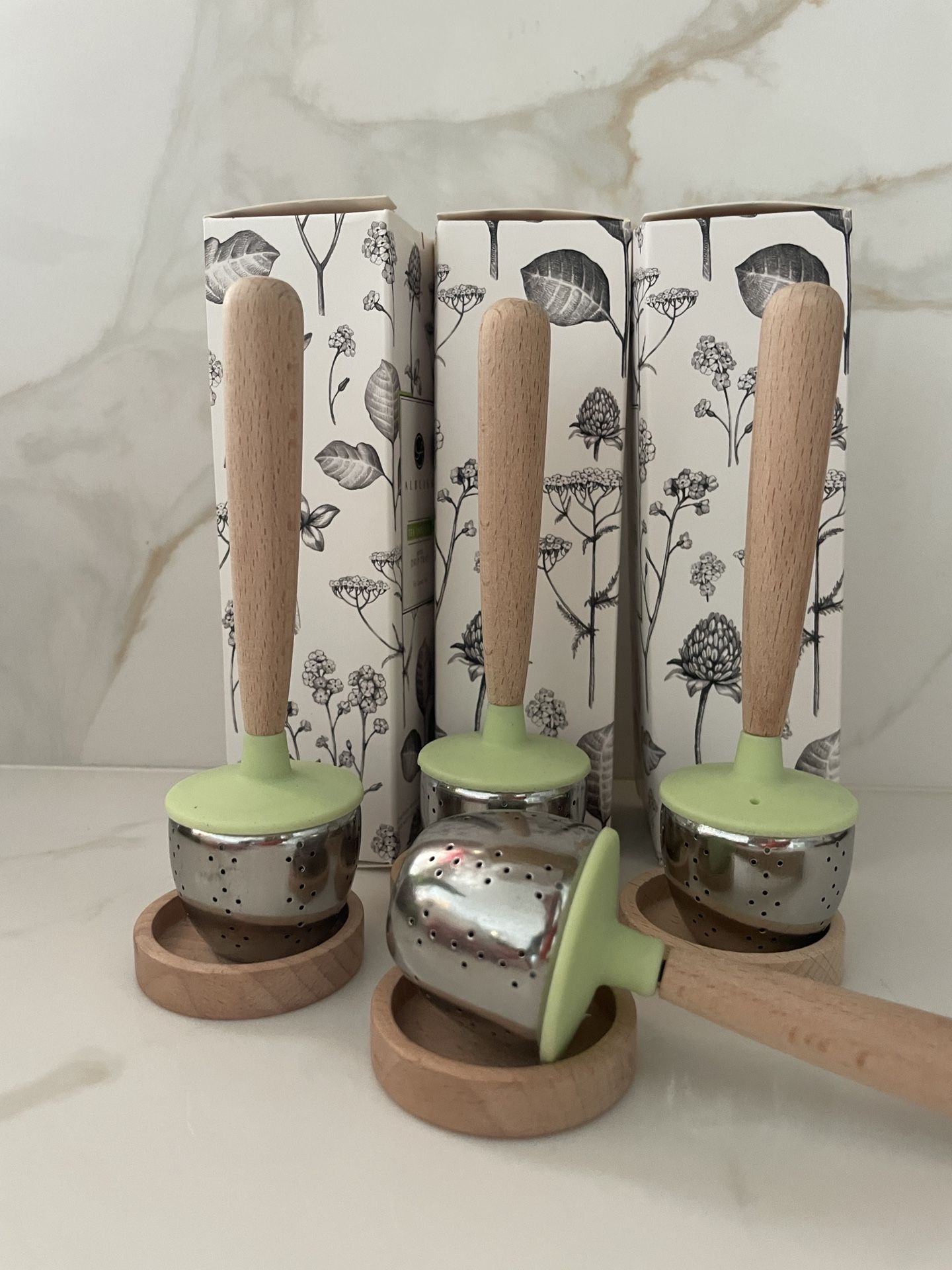 Favors for Party’s