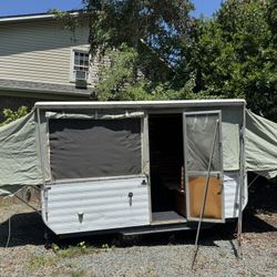 1967 Pop Up Camper - Skamper