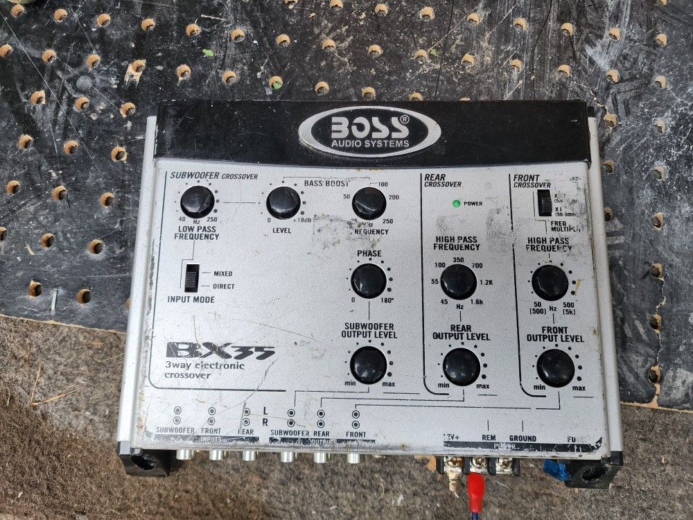 BOSS AUDIO BX35 3-Way Electronic Crossover