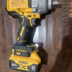 DEWALT 20V MAX XR DCF892 1/2” Mid-Range Impact Wrench with 5.0Ah Battery:  For Sale