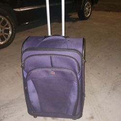 American Tourist 31inht 4 Wheels Luggage 18 Firm