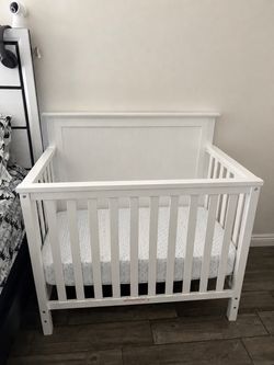 White Wood Baby Crib with Mattress