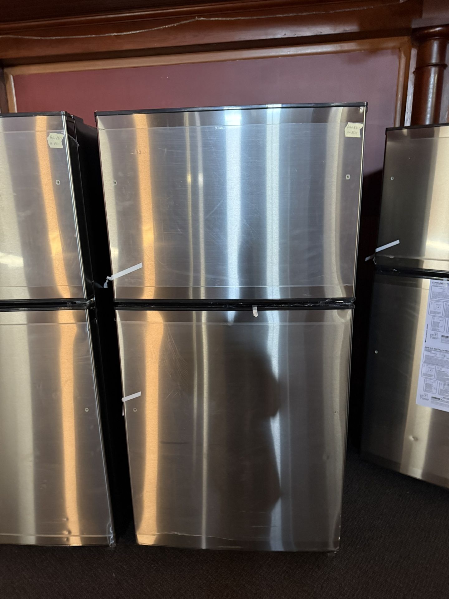 GE Stainless Steel 21.1 Ft.³ Top Freezer And Refrigerator – Energy Star