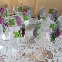 8 Vintage Grape Cups