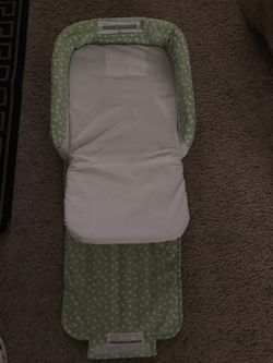 Potable bassinet/ changing table