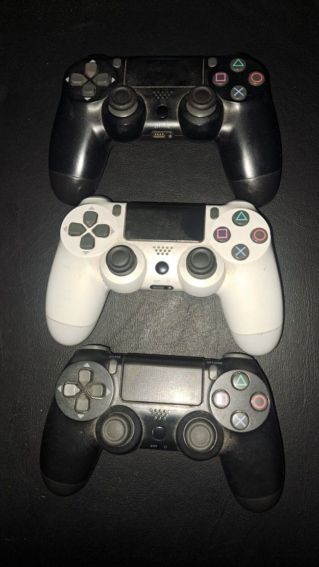 PS4 Conteollers