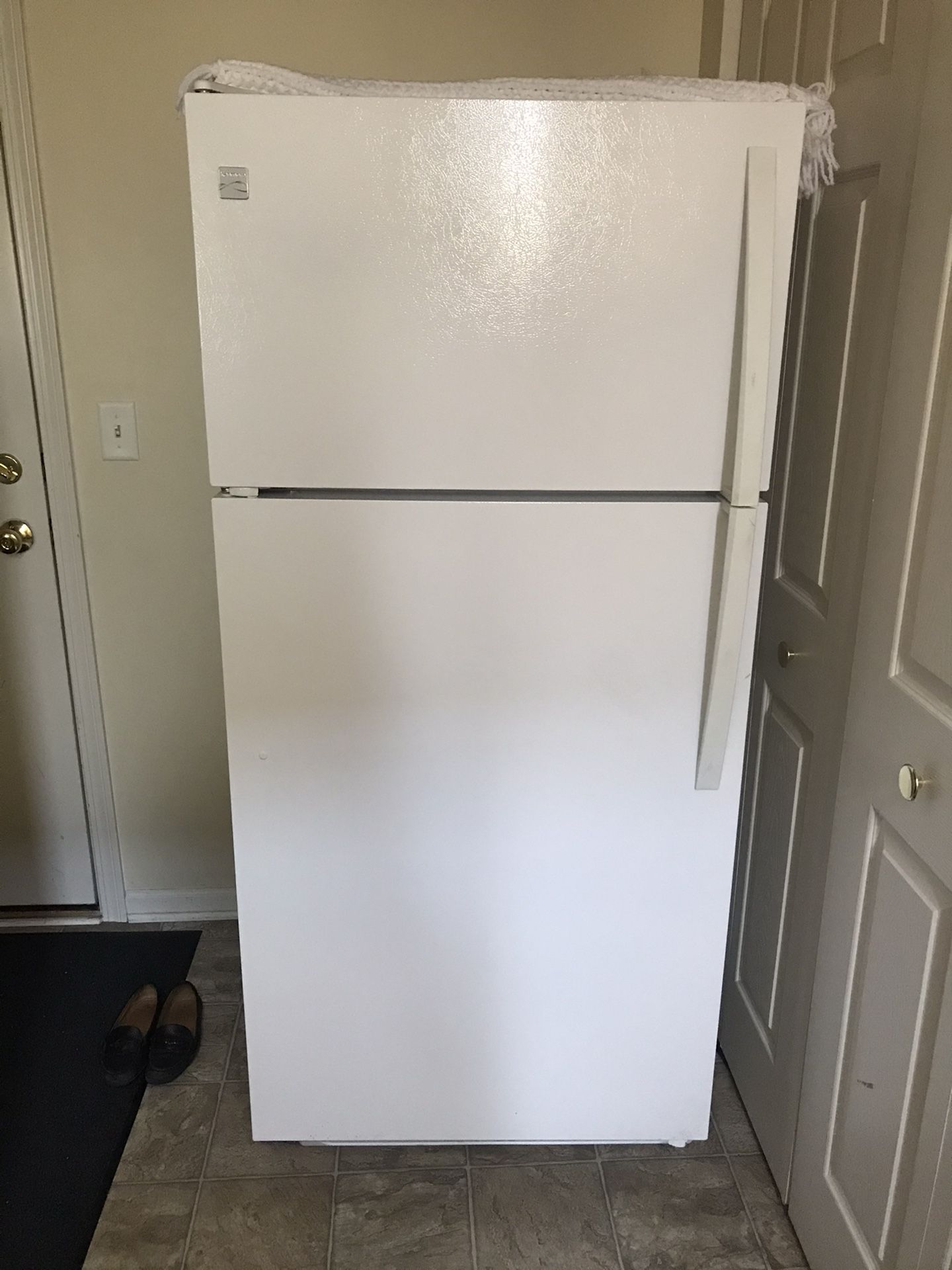 Excellent condition refrigerator
