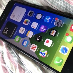 phone 7 plus UNLOCKED 128GB  / factory reseted🙃with cable/$114FIRM PRICE//✅