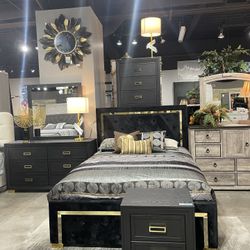 Beautiful Black Gold Queen Bedroom Set King Also Available 
