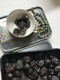 New, Medinah Ajwa Dates (400 g)