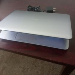 Asus Laptop Windows 11 Excellent Battery And Charger 
