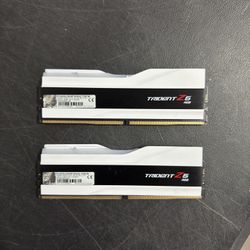 G.SKILL Trident Z5 RGB DDR5 32GB (2x16GB) 6000MT/s CL36 White | New No Box