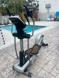 NordicTrack E 7.1 elliptical