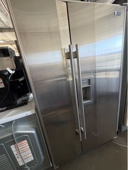 42” SUB ZERO BUILT IN STAINLESS STEEL REFRIGERATOR