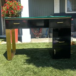 desk/ vanity 